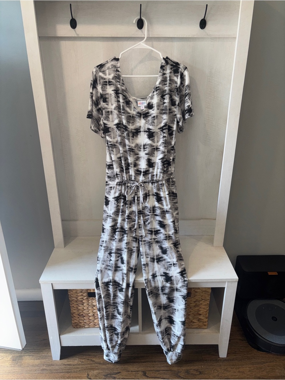 LulaRoe Xoe Black & White Short Sleeve Tie Dye V-Neck Jumpsuit with Pockets - M